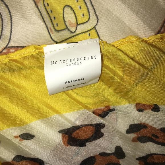 London Scarf - Picture 5 of 6